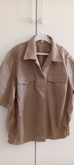 Рубашка в военном стиле