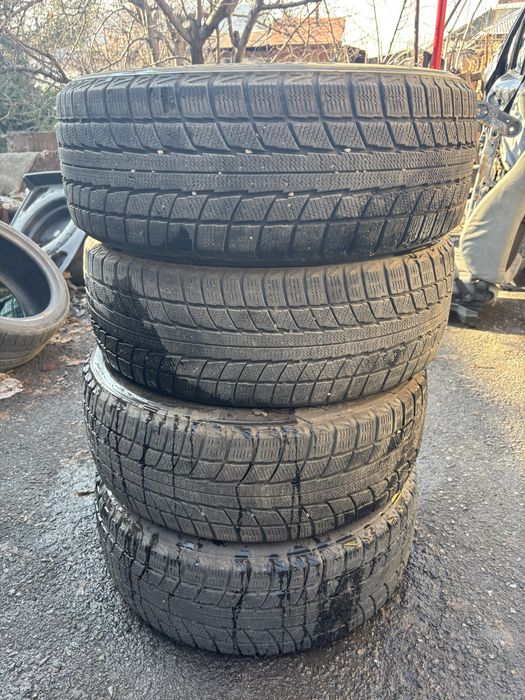 Резина Зима 215/55/17 Triangle