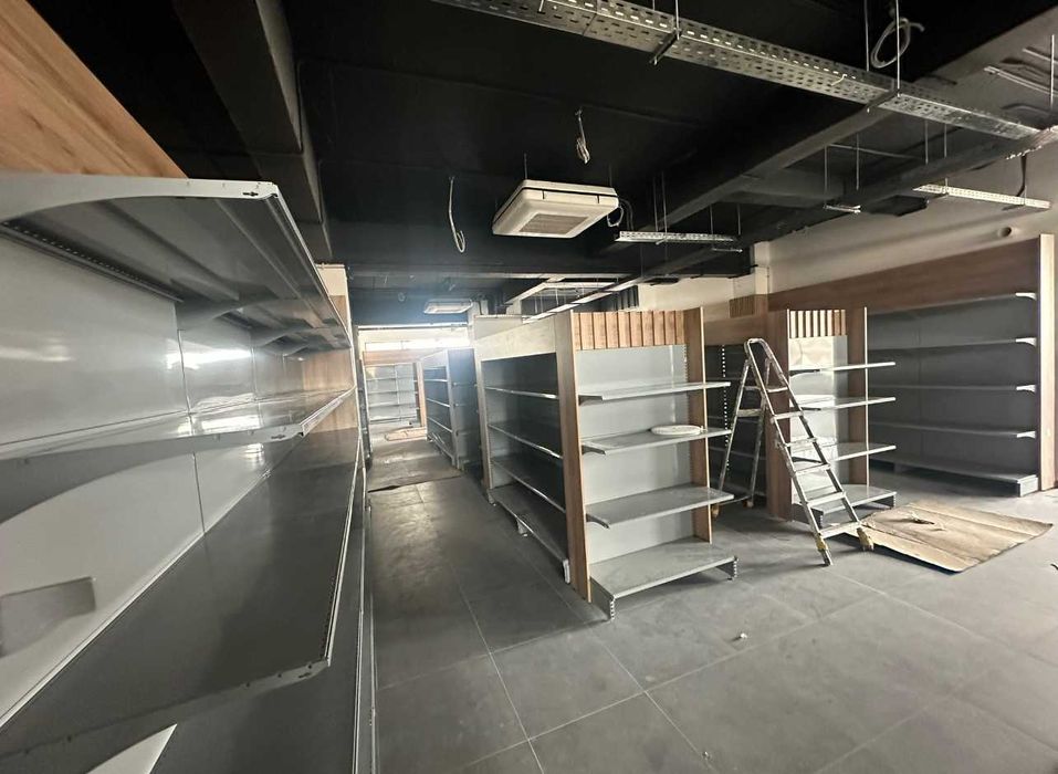 Rafturi pentru magazin