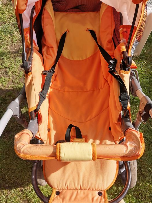 Бебешка количка с Не надуваеми гуми