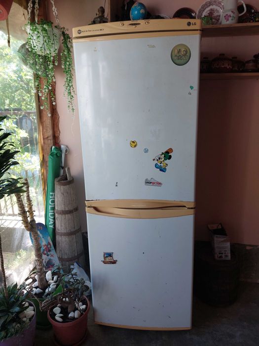 Продавам хладилник
