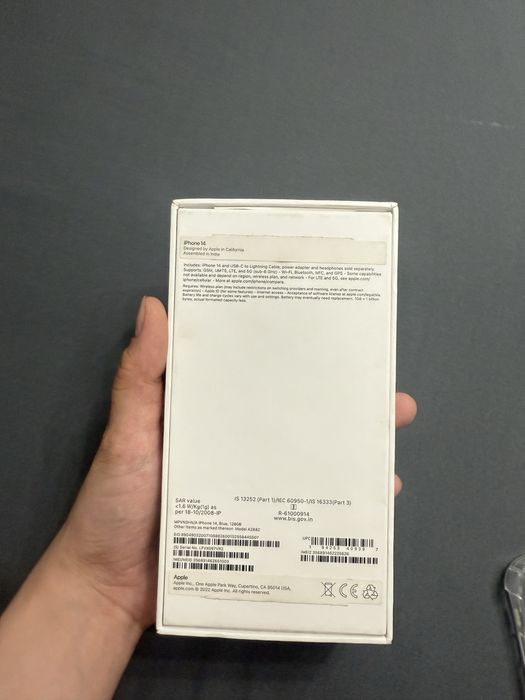 Айфон 14 с коробкой 128гб