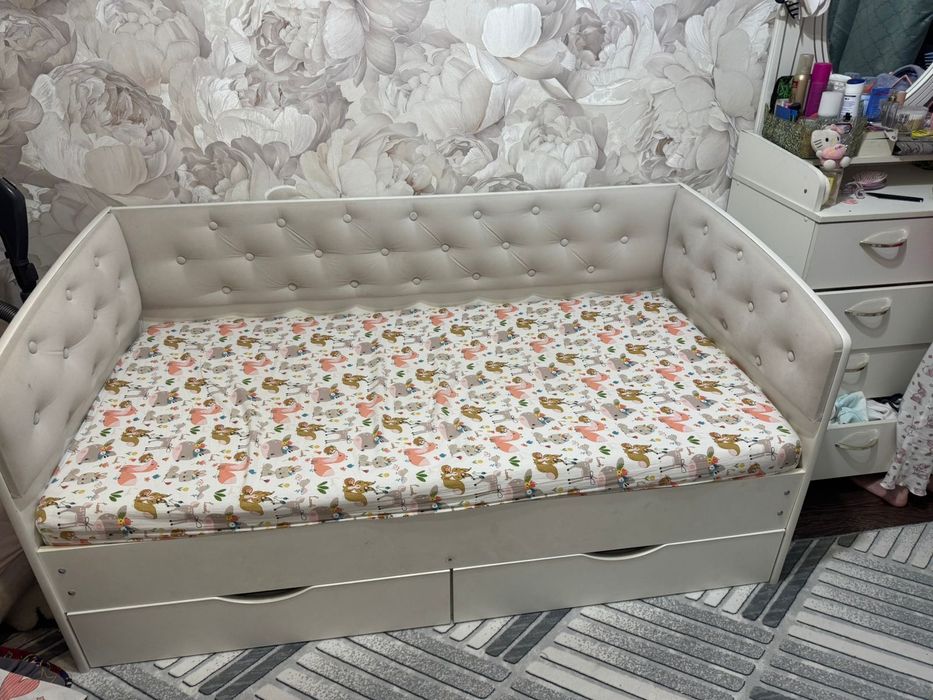 Продам детскую кроватку