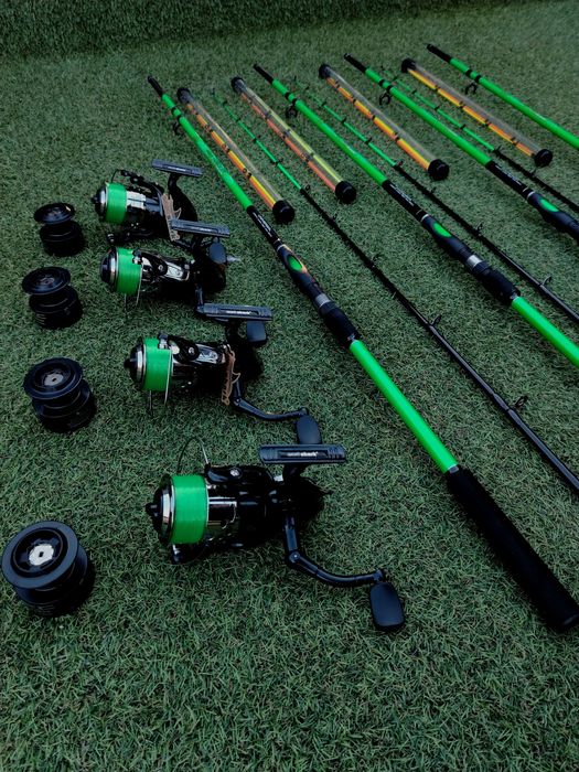 SET 4 Lansete Feeder Dunare FL AQUA FORCE 200g 2.40m + 4 Mulinete East