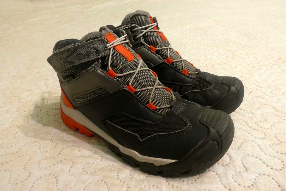 Bocanci drumeție Quechua (Decathlon) - mărimea 33