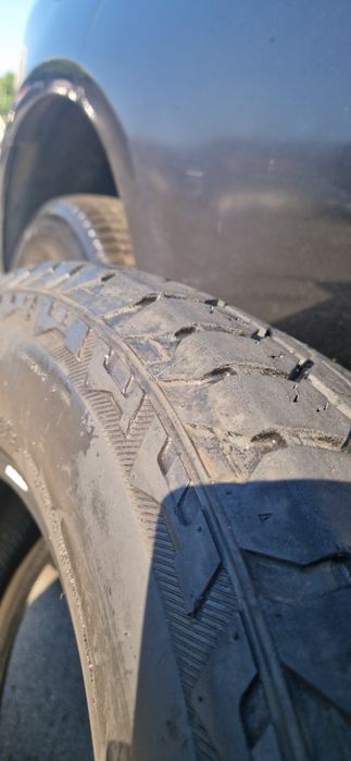 2 броя гуми 235 65 17 АТ Hankook dynapro