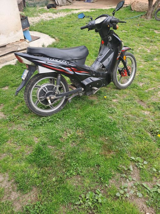 Продавам електрически скутер