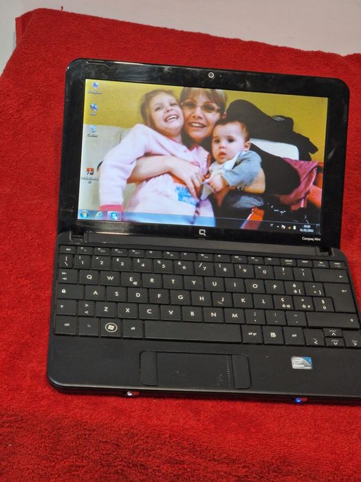 Laptop Compaq  perfect funcțional, baterie ok