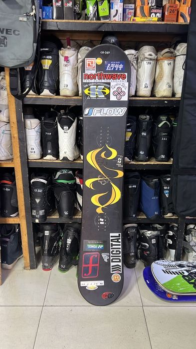 Продам сноуборды
