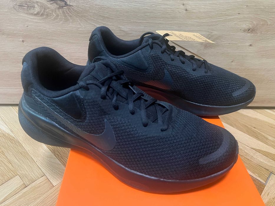nike REVOLUTION 7 мъжки маратонки номер 44,5