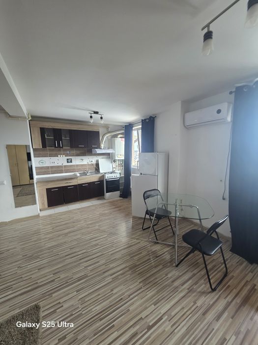 Vand garsoniera in cartierul Militari Residence