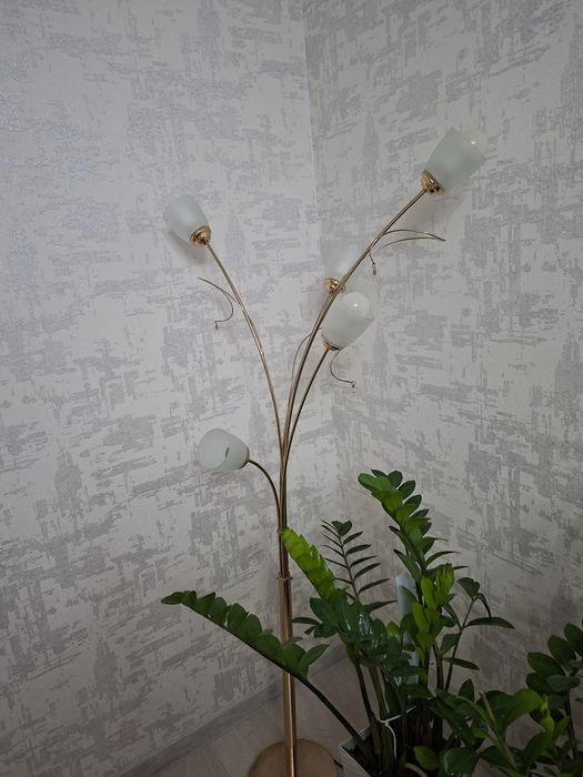 Продам Торшер ..