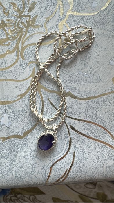 Продам украшения серебро и бижутерия пишите или звоните