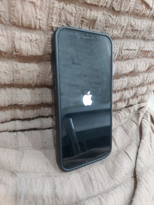 Продам айфон 12 128гб акб 80