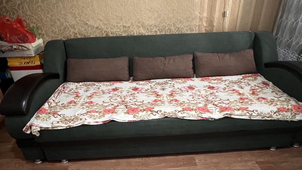 Продам срочно диван