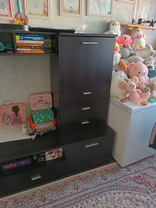 Продаю стенку в зал (горка).