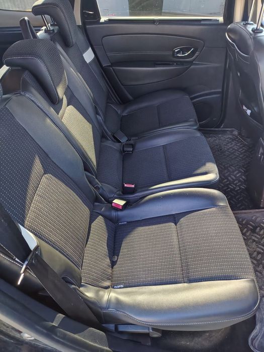 Renault Scenic 2012 luna a-5