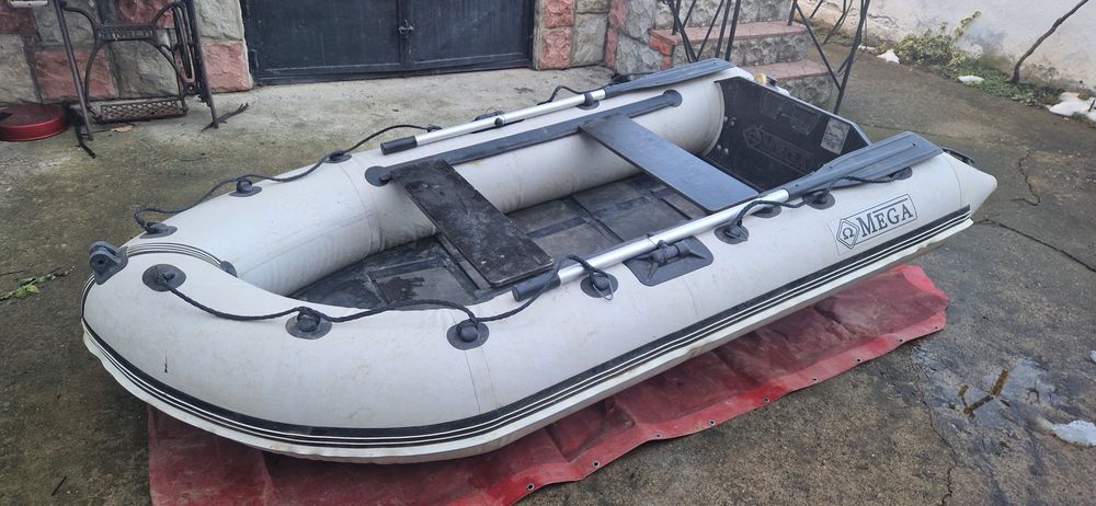 Лодка OMEGA лодка