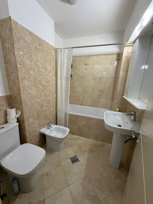 Proprietar inchiriez apartament cu 3 camere in complex nou  TĂTĂRAȘI