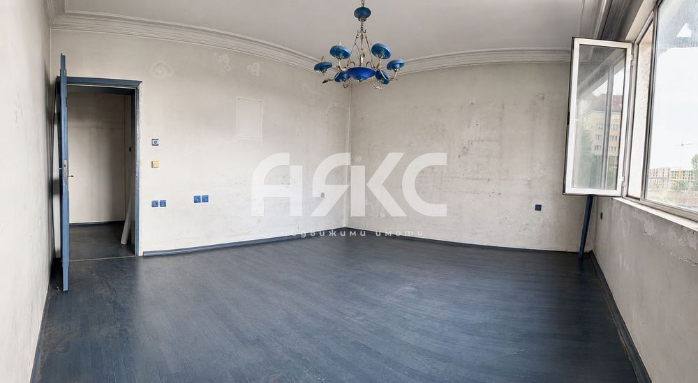 Двустаен апартамент в кв. Оборище до ЗАИМОВ ПАРК