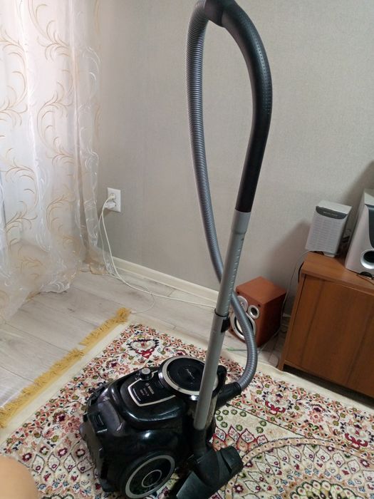 Продам пылесос BOSCH