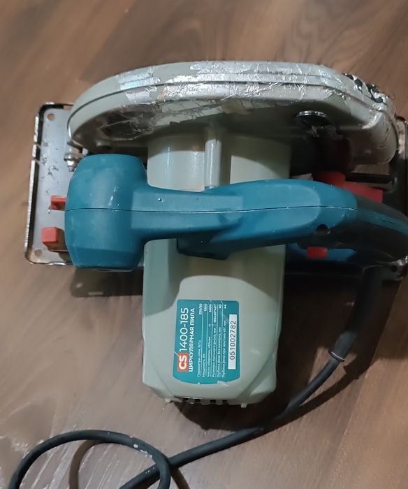 Продам циркулярную пилу б/у