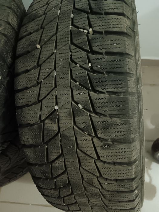 Продаётся зимние покрышки