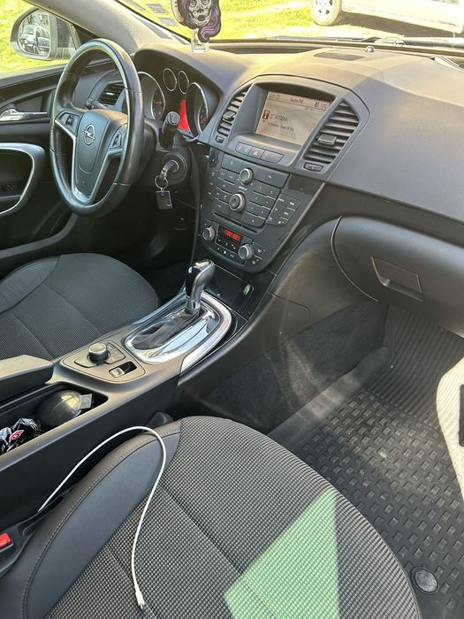 Opel Insignia 2.0t