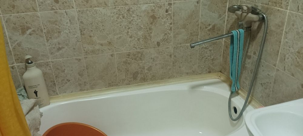 Продается квартира +насос +падвал