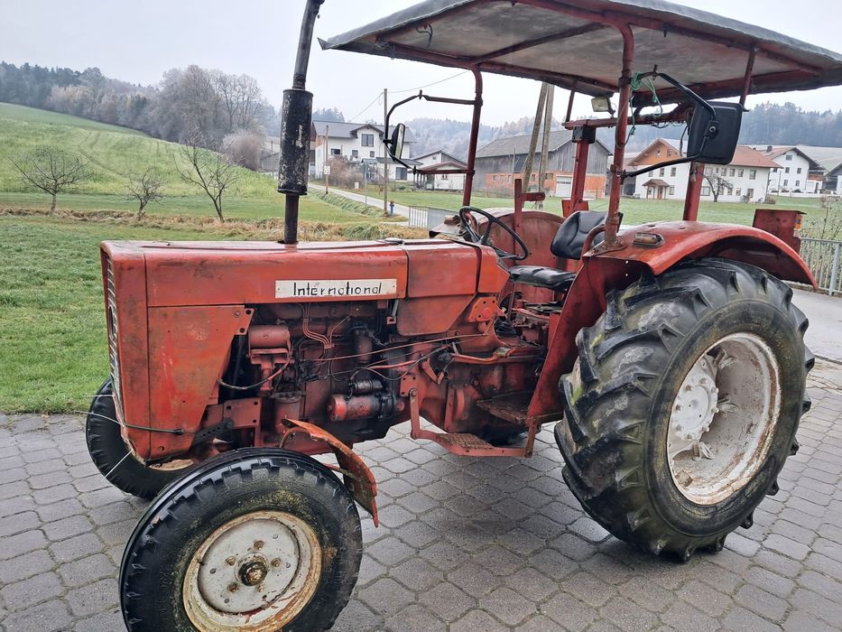 Tractor International 624