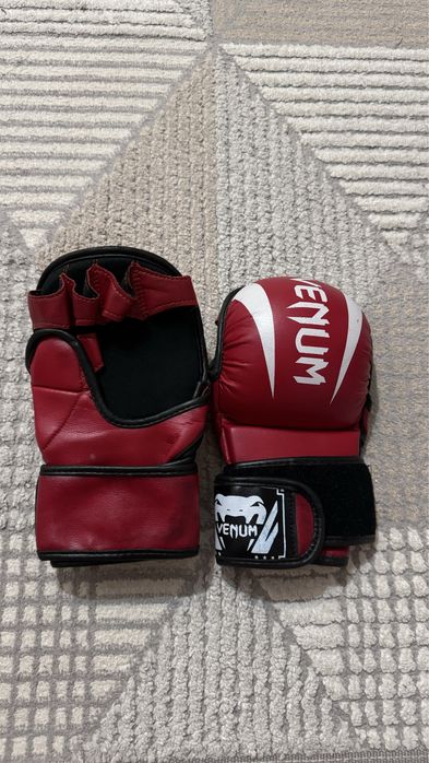 Перчатки для ММА