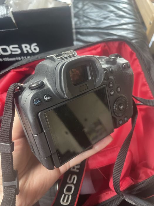 Vând Canon EOS R6 + Kit complet fotografie