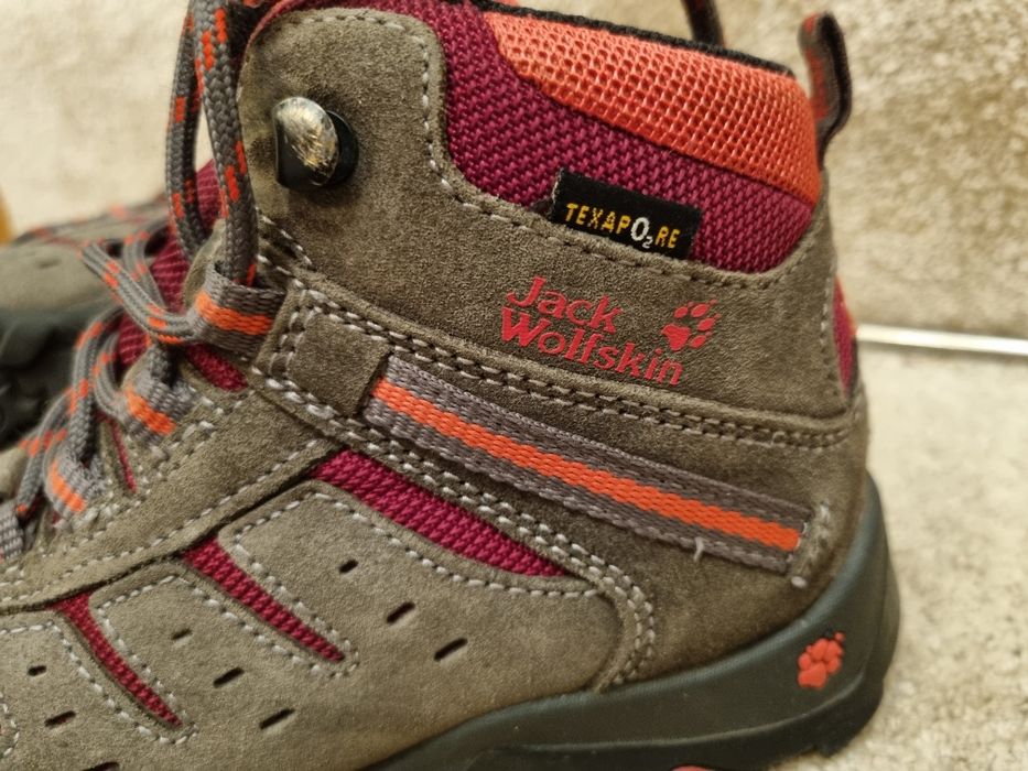 Ghete Jack Wolfskin din piele si impermeabile 32
