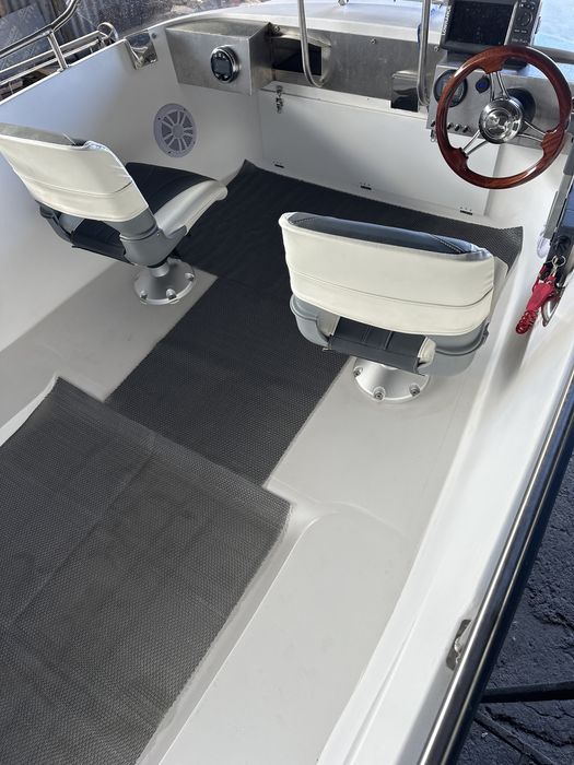 Barcă restaurată 4,85 m cu Yamaha F60 Ideală pentru pescuit & relaxare