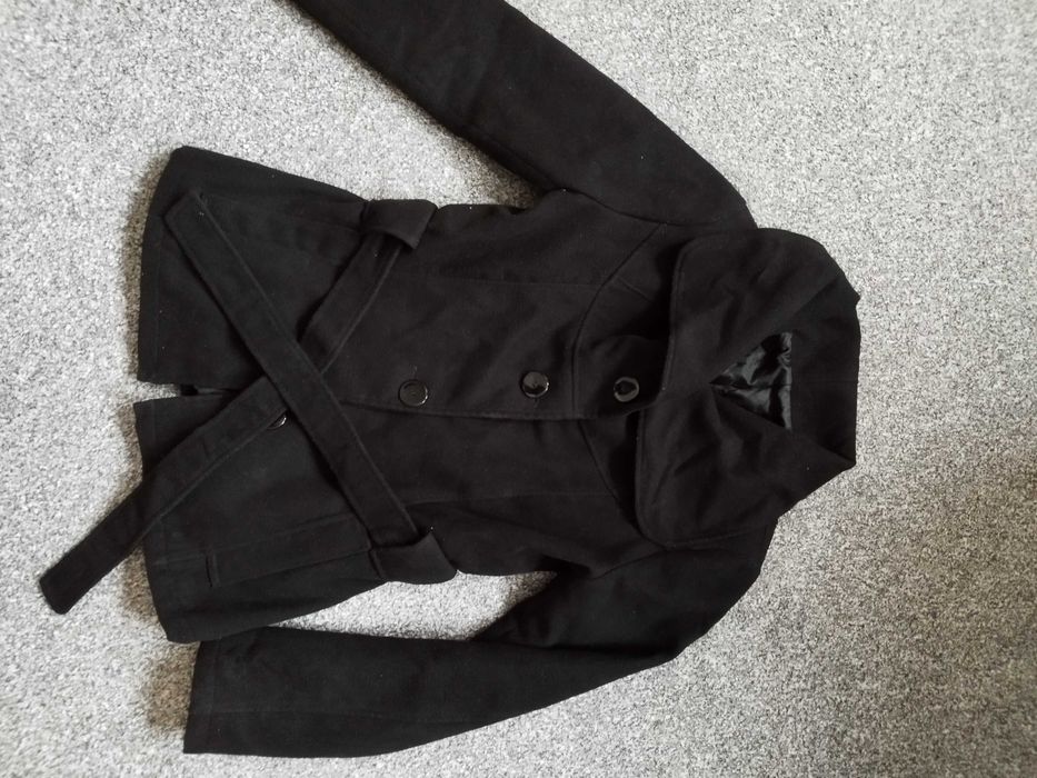 Черно зимно палто