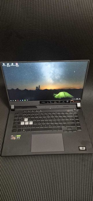 Laptop ASUS ROG Strix G513IE