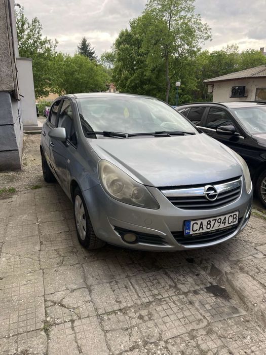 Опел Корса 2011 год