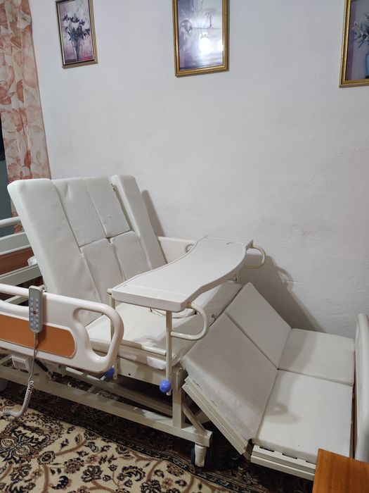 Медецинская кровать