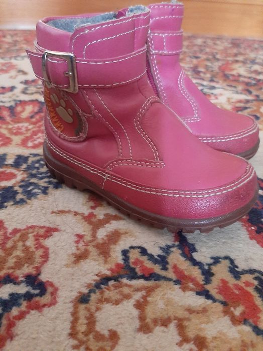 Продам сапожки детские