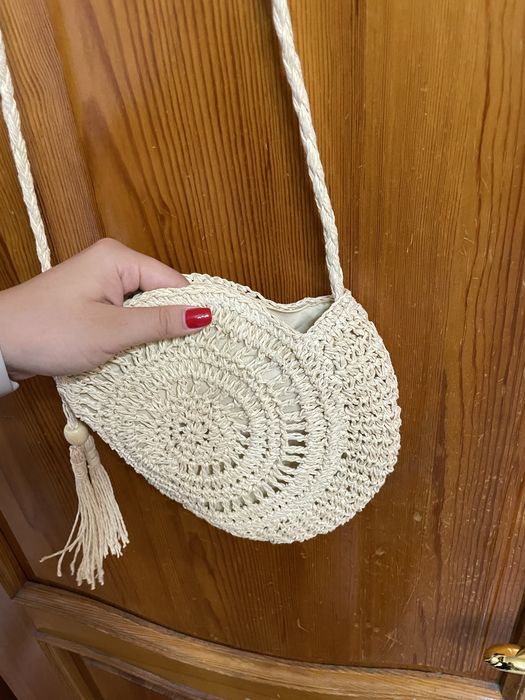 Из Вьетнама привезла, дешево!