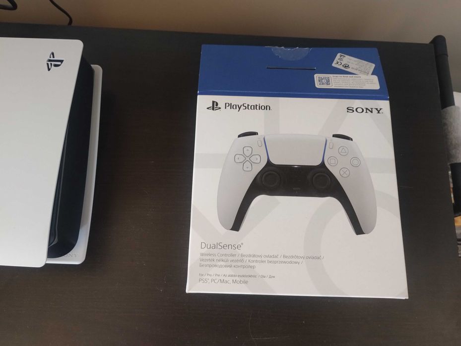 PlayStation 5 Pro 2 TB памет с 2 години гаранция