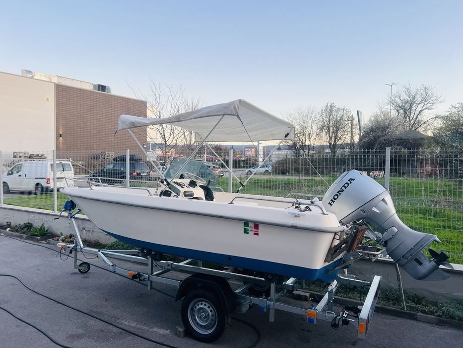 лодка Angelo Molinari Ontario 500