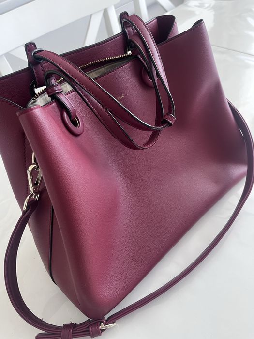 Продам дамскую сумочку, цвет бардо