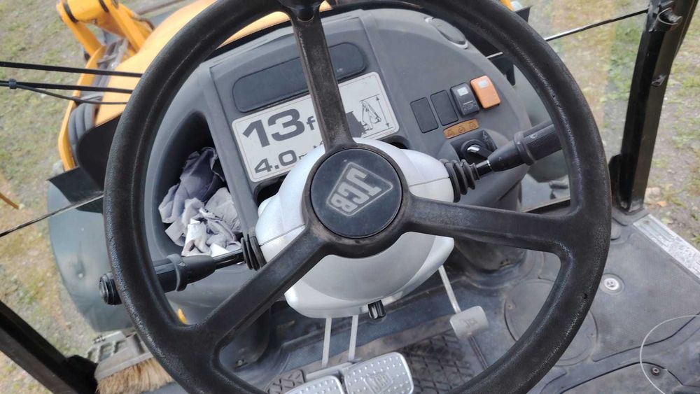 Buldoexcavator JCB 3CX