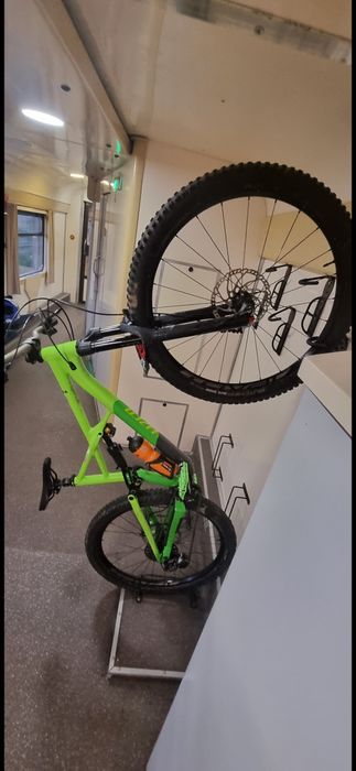 Vând bicicleta specialized enduro comp  29er