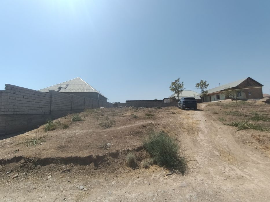 Участок с фундаментом