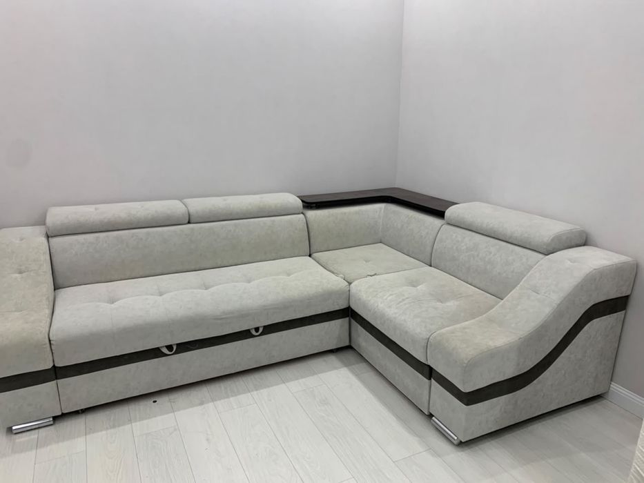 Продам диван угловой