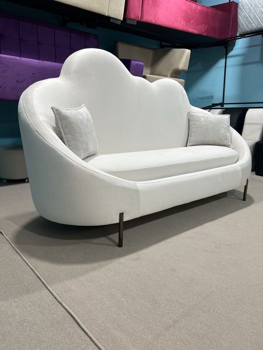 Диван для дома фото студии магазина салона красоты