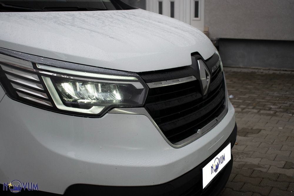 Vand Renault Trafic 8+1 2023**RATE**