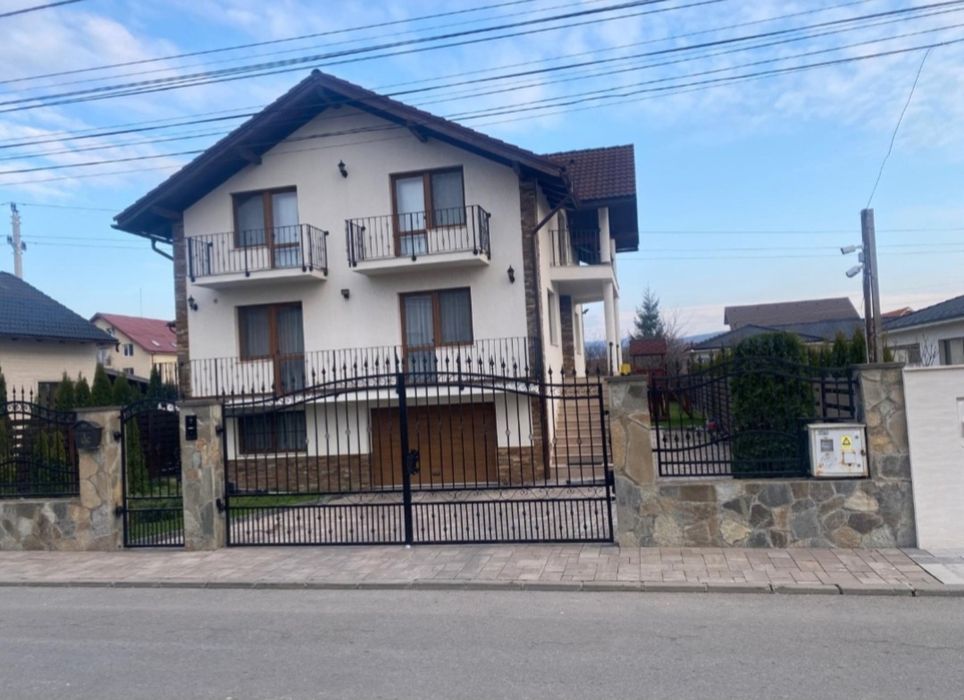 Vand casa, str. George Enescu( zona Dedeman ,Ok Shopping Centre)